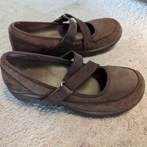 Dansko Mary janes